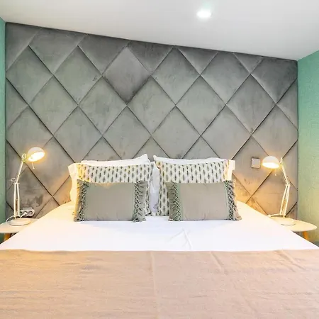 Apartment Whome Center Comfort & Stylishly Furnished