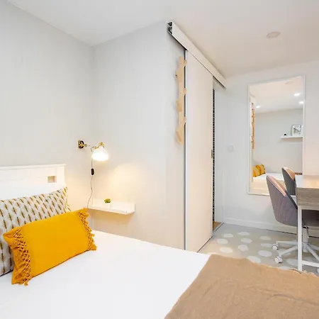 Apartment Whome Center Comfort & Stylishly Furnished Porto